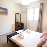 Cozy In City's Suburbs * Lefkada City