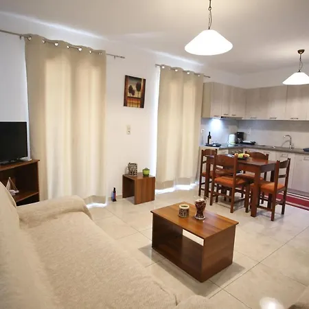 Cozy In City's Suburbs Daire