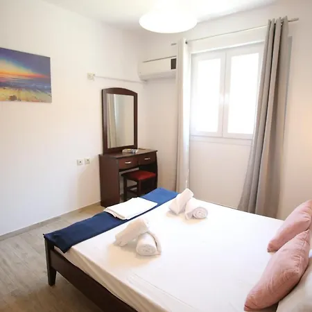 Cozy In City's Suburbs * Lefkada City