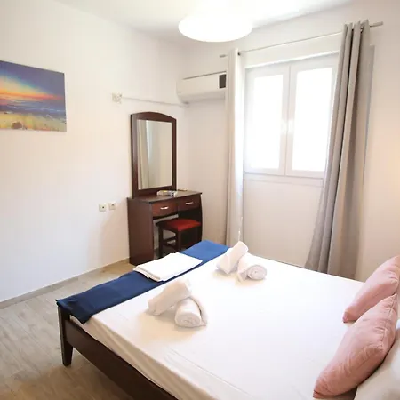 Cozy In City's Suburbs Apartment Lefkada City