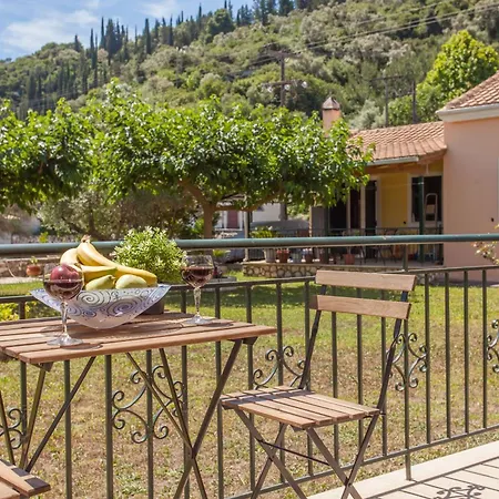 Cozy In City's Suburbs Lefkada City