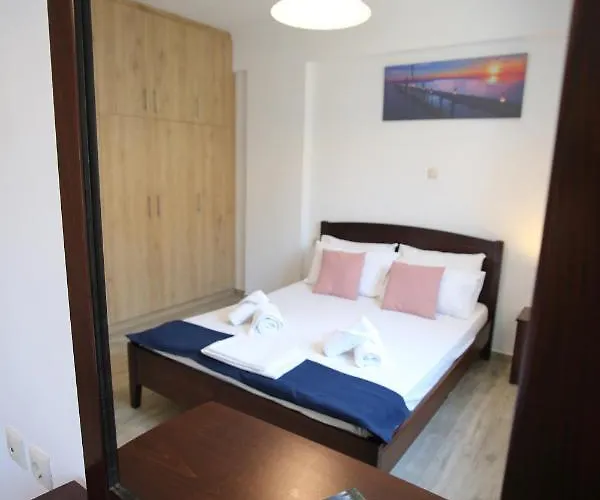 Apartamento Cozy In City's Suburbs *