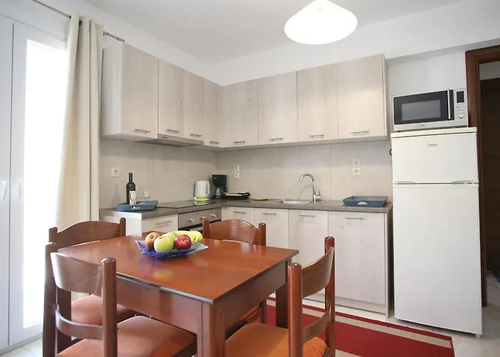 Apartamento Cozy In City's Suburbs Lefkáda